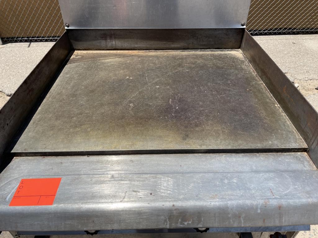 Vulcan Gas Flattop w/ Oven
