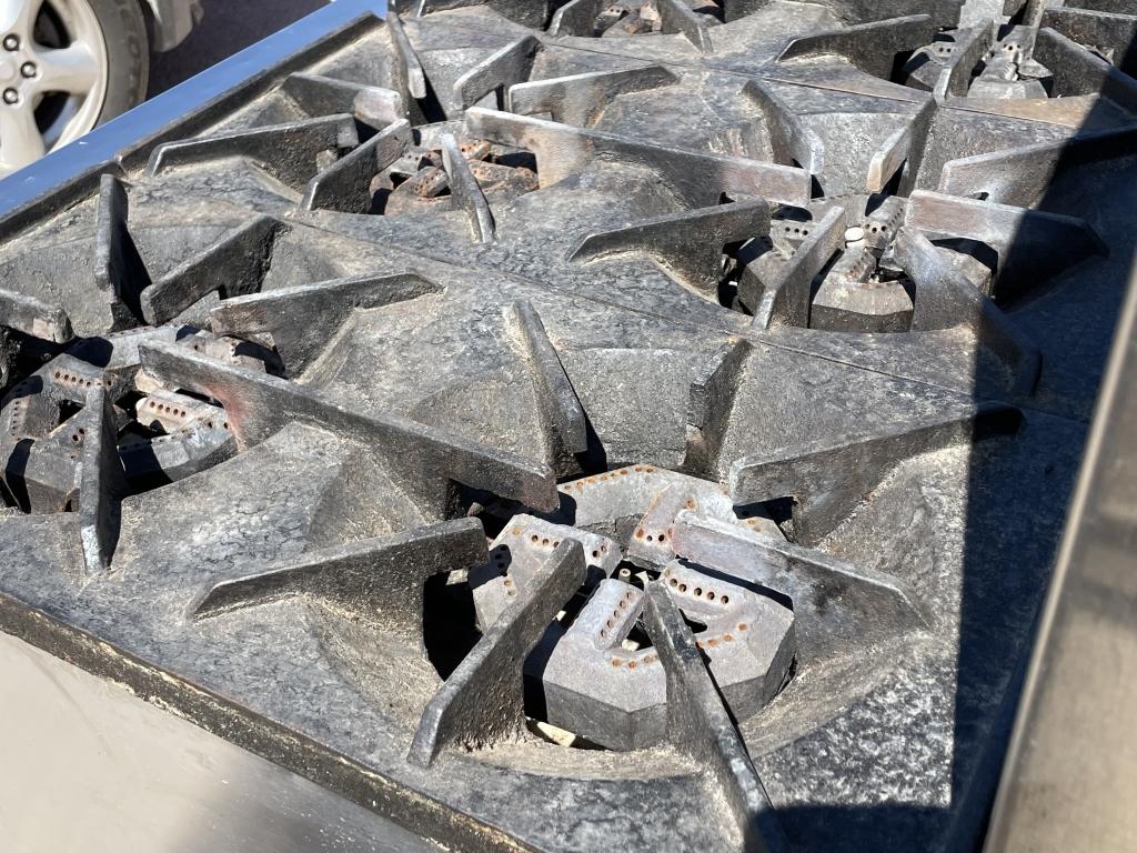6 Burner Gas Range / Oven