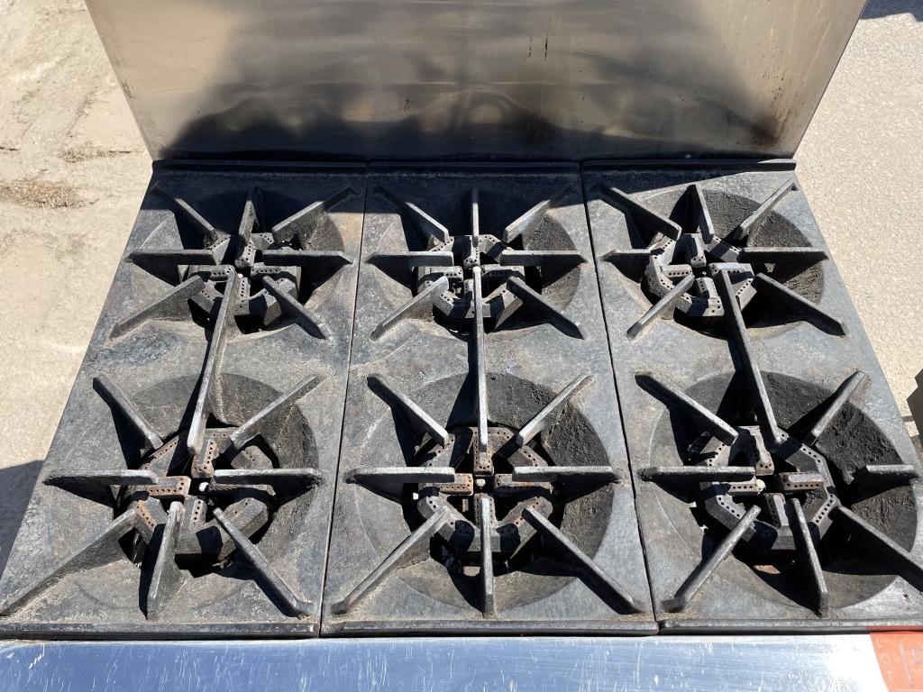 6 Burner Gas Range / Oven
