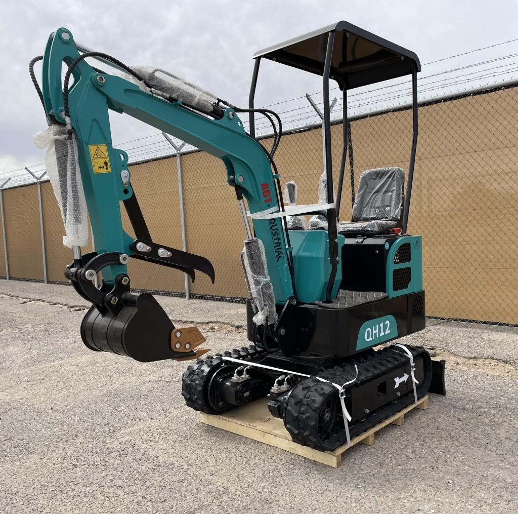 UNUSED 2023 AGT 13.5HP Gas Mini-Excavator QH12