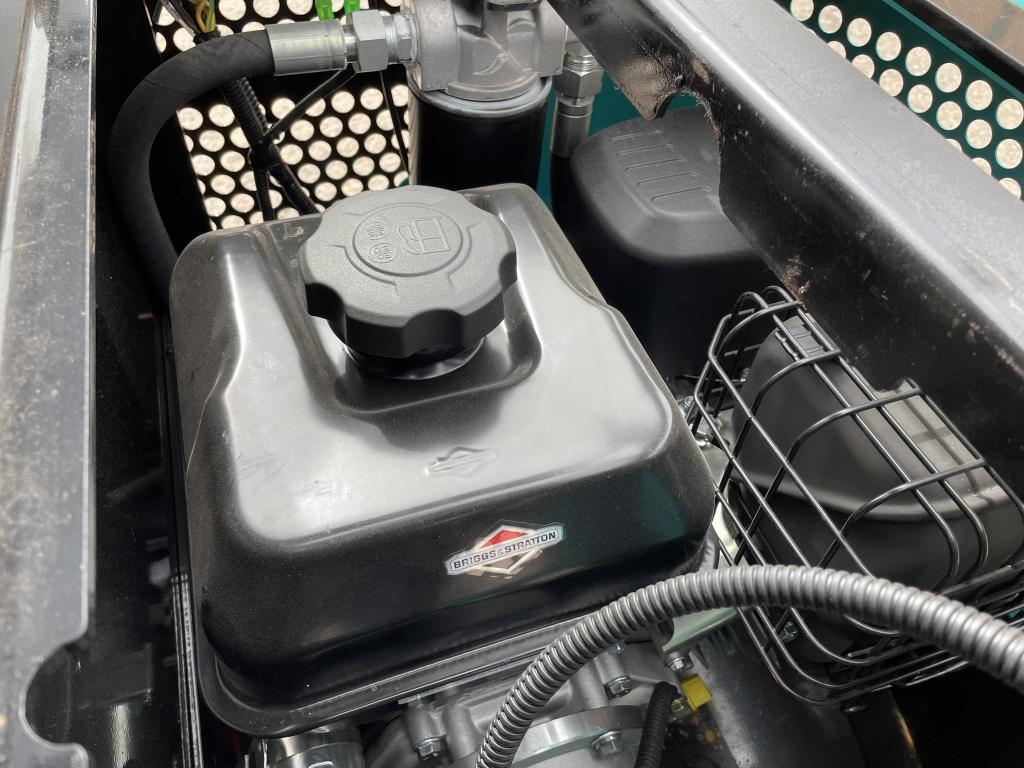 UNUSED 2023 AGT 13.5HP Gas Mini-Excavator QH12