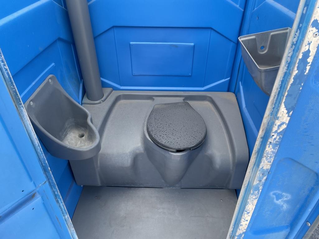 PolyJohn Port-a-Pot -B