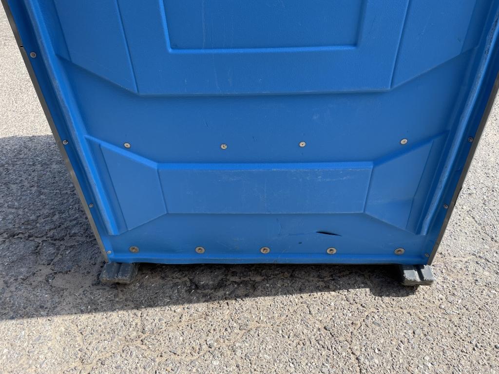 PolyJohn Port-a-Pot -B