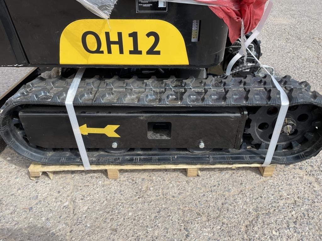 UNUSED 2023 AGT 13.5HP Gas Mini-Excavator QH12