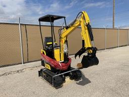 UNUSED 2023 AGT 13.5HP Gas Mini-Excavator QH12