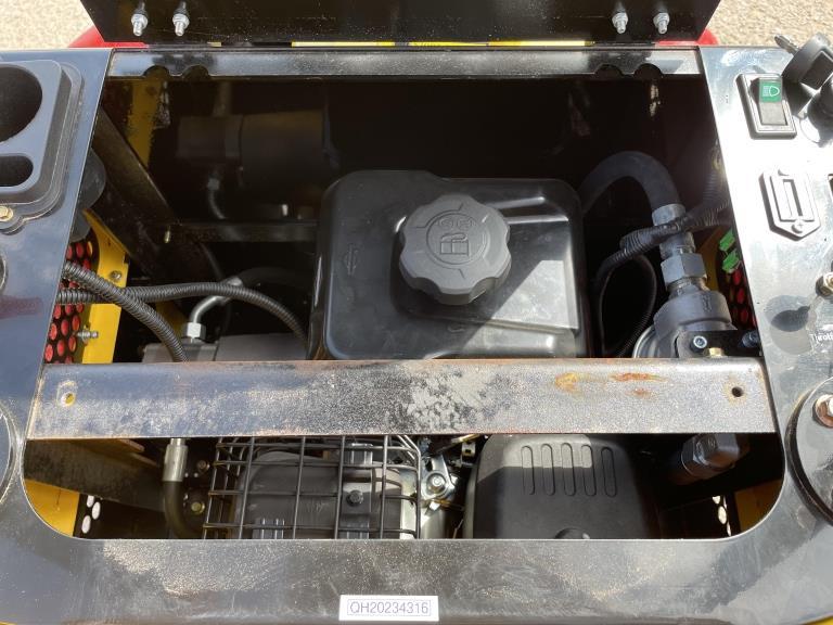 UNUSED 2023 AGT 13.5HP Gas Mini-Excavator QH12