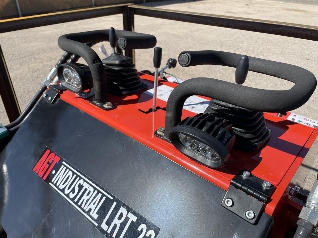 UNUSED 2023 Mini Skid-Steer Loader LRT23