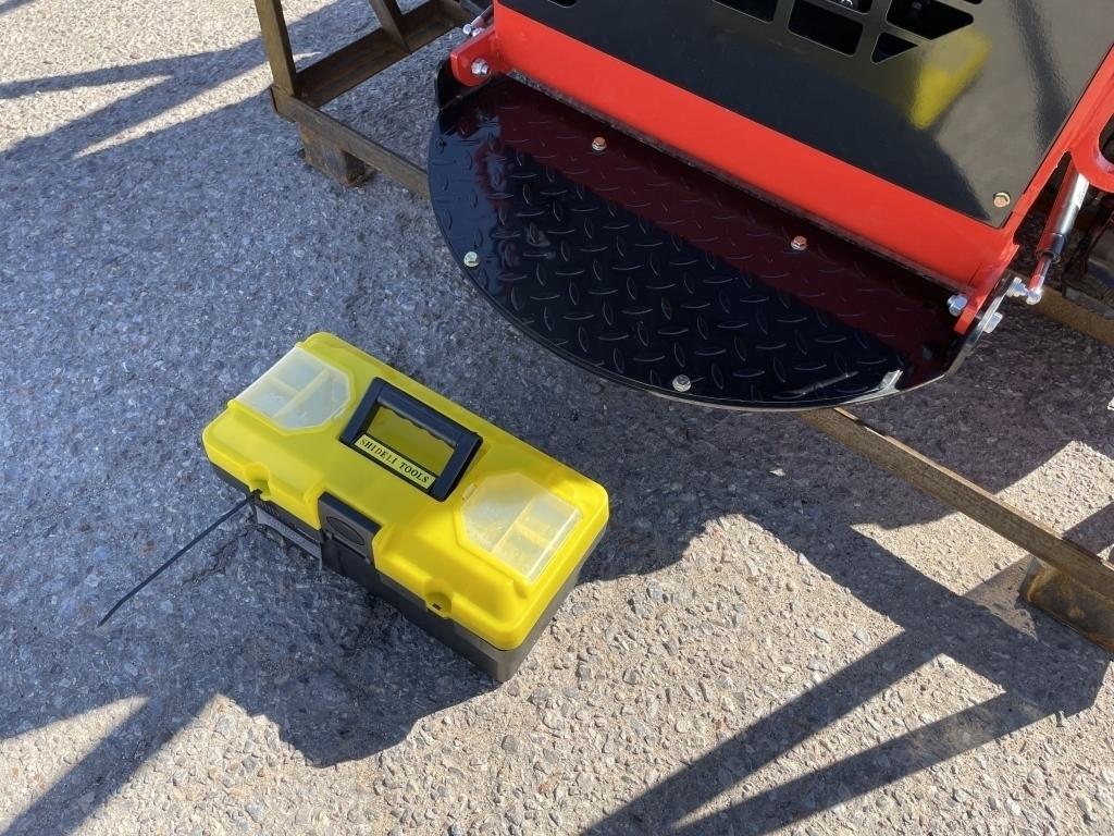 UNUSED 2023 Mini Skid-Steer Loader LRT23