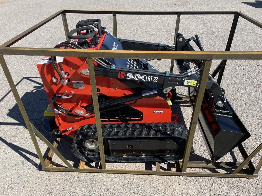 UNUSED 2023 Mini Skid-Steer Loader LRT23