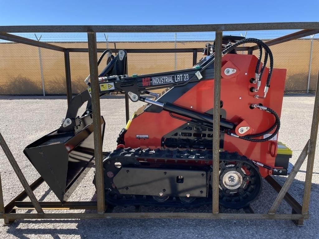 UNUSED 2023 Mini Skid-Steer Loader LRT23