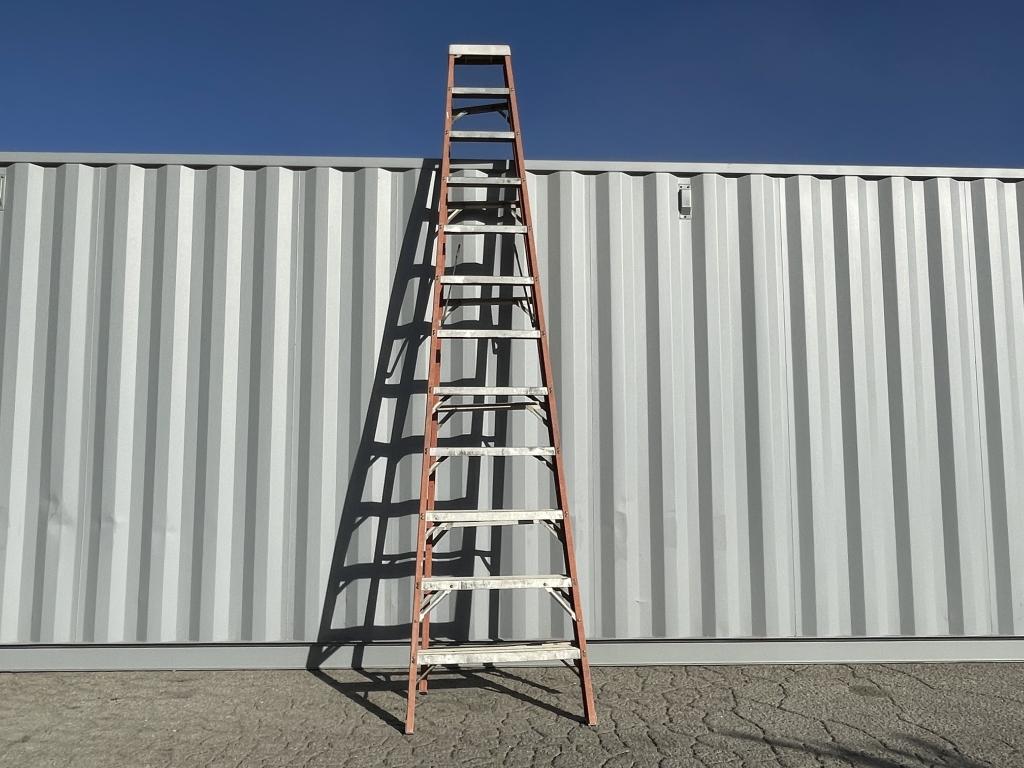 12FT Fiberglass Ladder -E