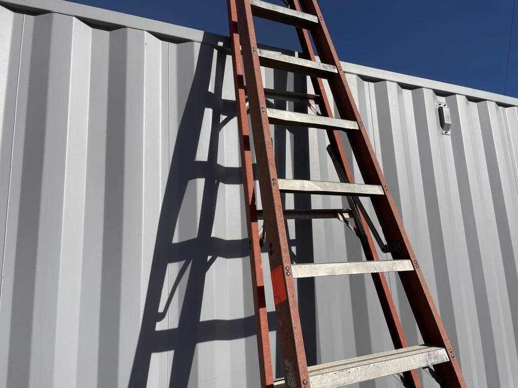 12FT Fiberglass Ladder -E