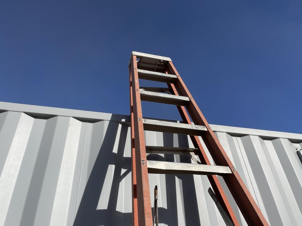 12FT Fiberglass Ladder -E