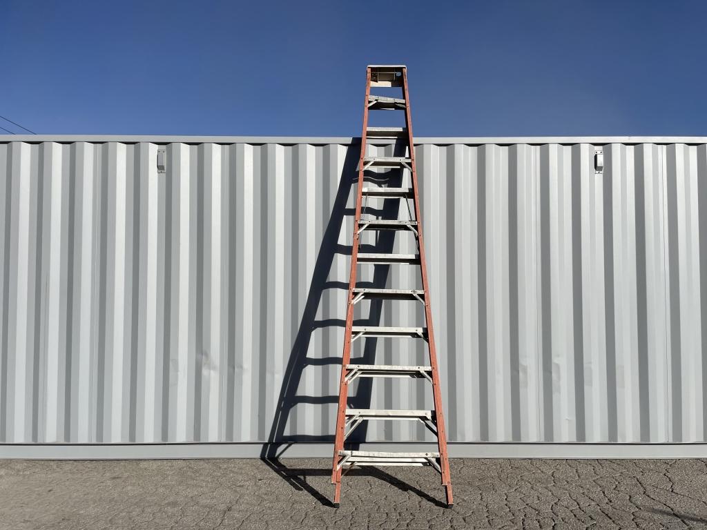 12FT Fiberglass Ladder -E