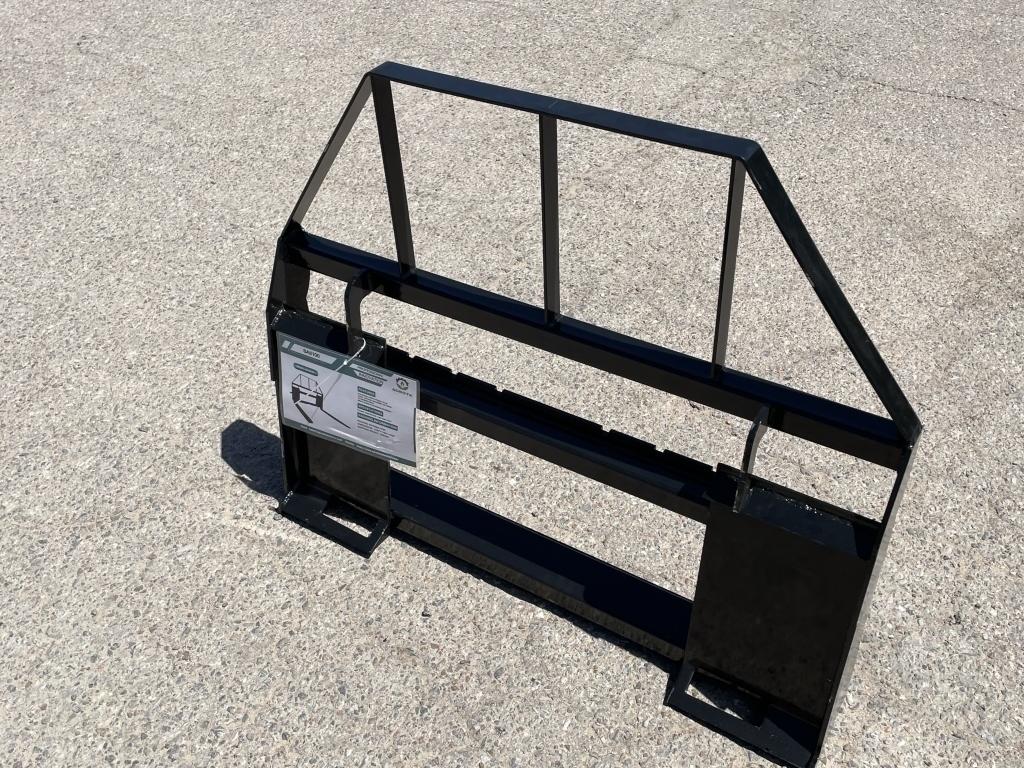 UNUSED Skid-Steer Pallet Fork Attachment,49" Forks