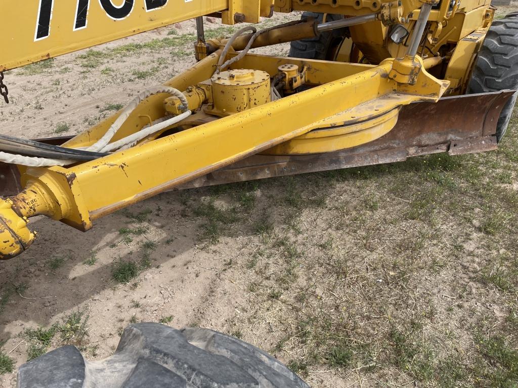 John Deere 770 B-H Motor Grader w/Ripper