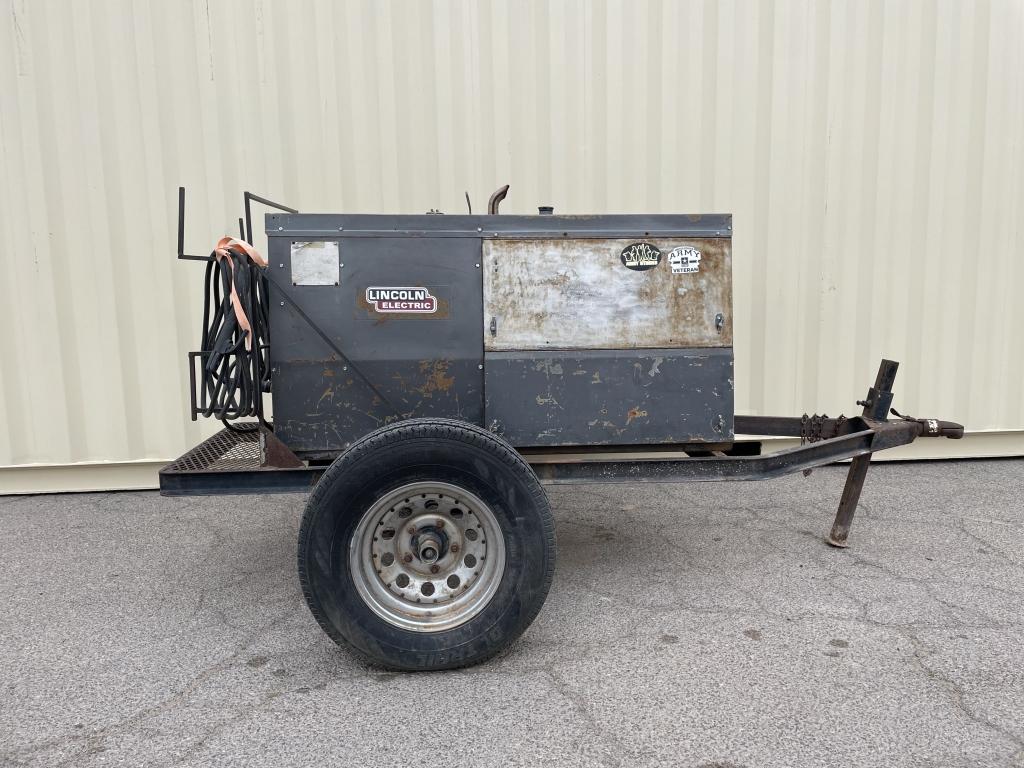 Lincoln 250 AC/DC Diesel Welder on Trailer (Works)