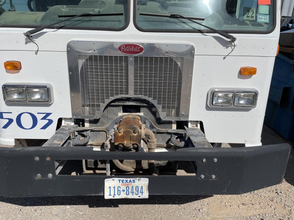 2003 Peterbilt Trash Truck ( Parts Only)