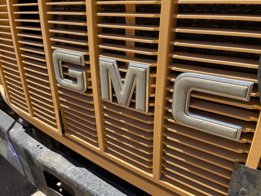 1996 GMC Blue Bird School Bus (GAS)