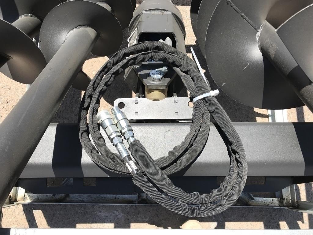 UNUSED Hydraulic Skid-Steer Auger w/ 3 Auger Bits