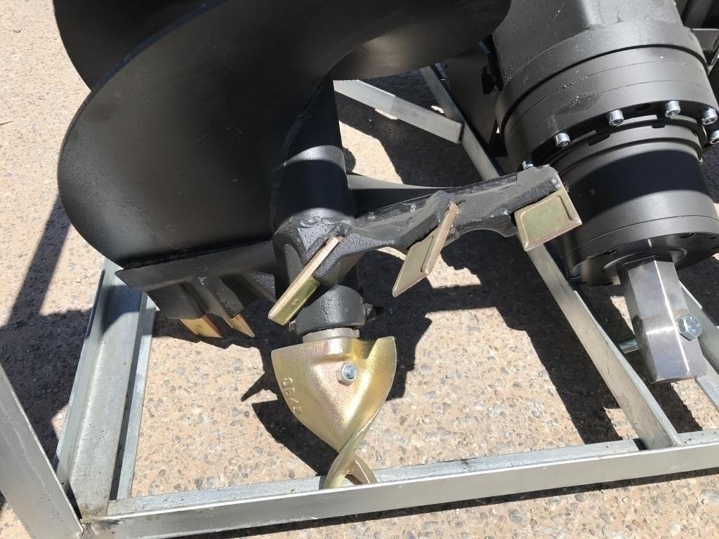 UNUSED Hydraulic Skid-Steer Auger w/ 3 Auger Bits