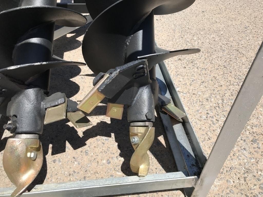 UNUSED Hydraulic Skid-Steer Auger w/ 3 Auger Bits