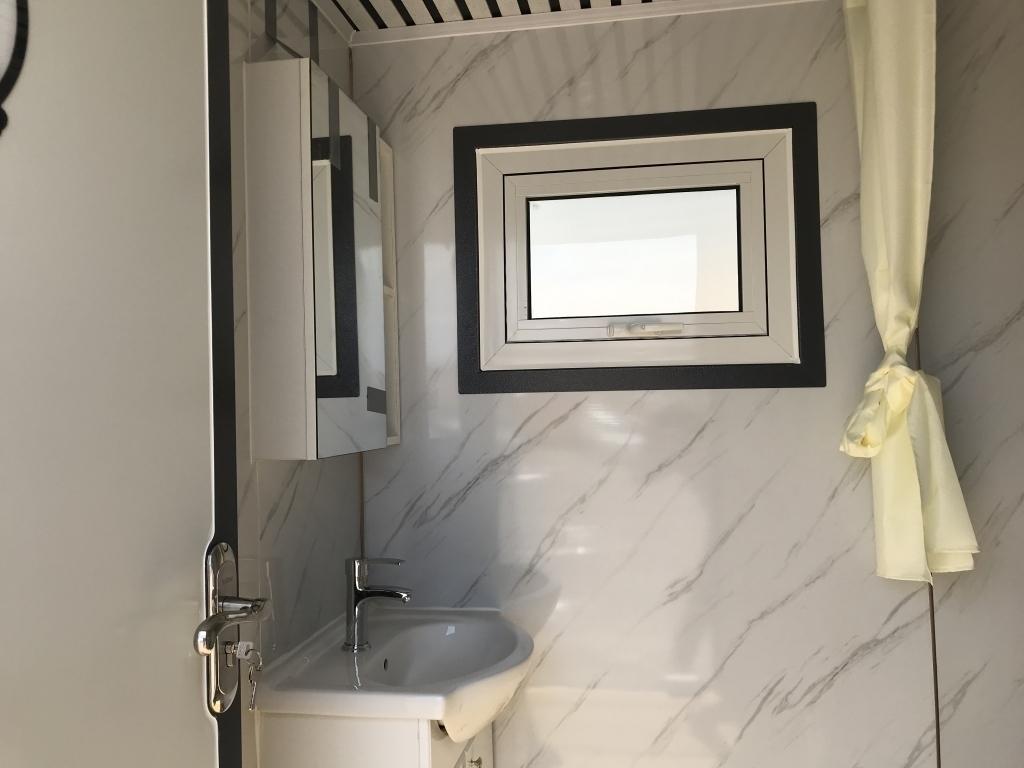 UNUSED Mobile Building w/ Restroom w/ Shower