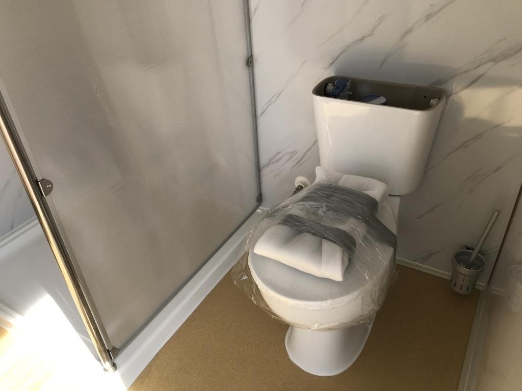 UNUSED Mobile Building w/ Restroom w/ Shower