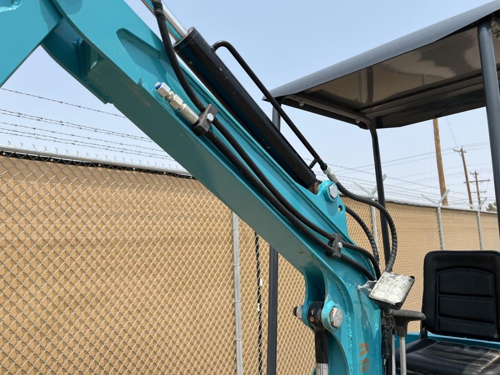 UNUSED 2023 AGT 15HP Gas Mini-Excavator H15