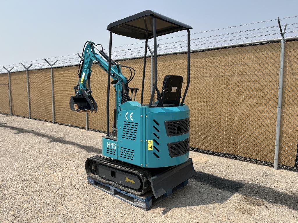 UNUSED 2023 AGT 15HP Gas Mini-Excavator H15