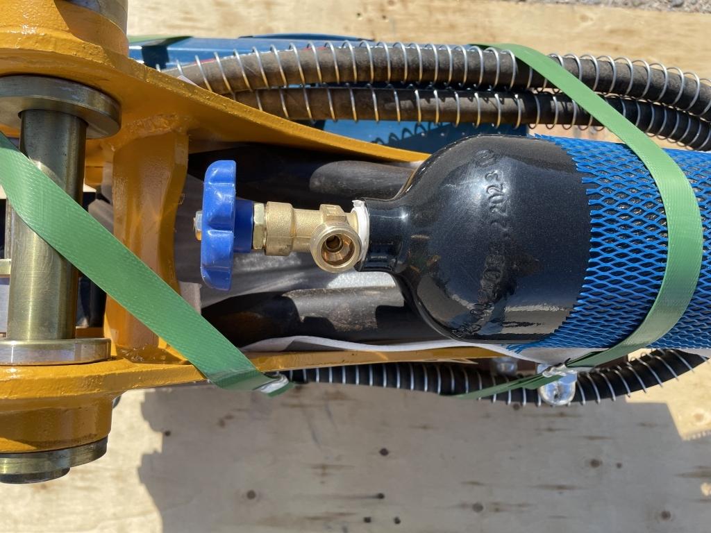 UNUSED Mini-Excavator Hydraulic Breaker w/ 2 Bits