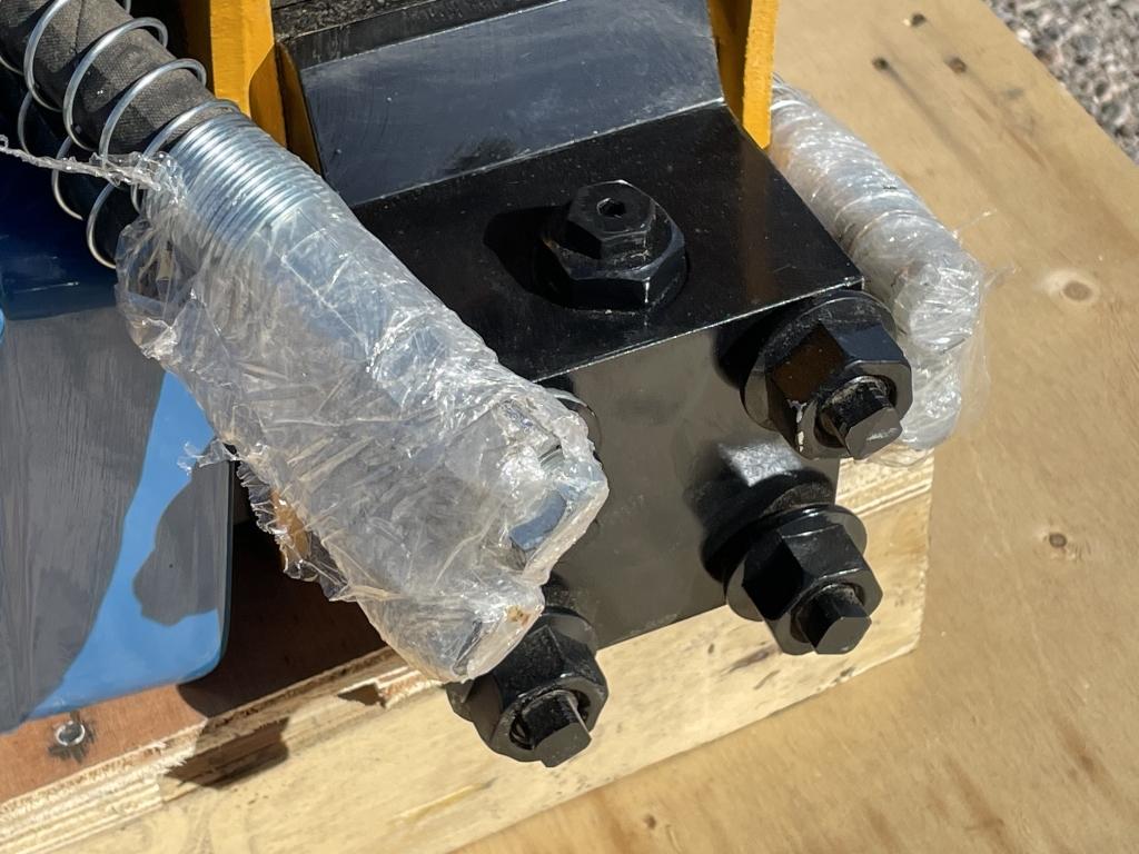 UNUSED Mini-Excavator Hydraulic Breaker w/ 2 Bits