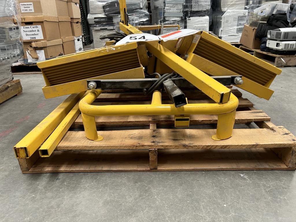 College Surplus- Bull Dog Portable Power Tower