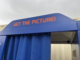 Face Place Commercial Photo Booth -DBP1-BW