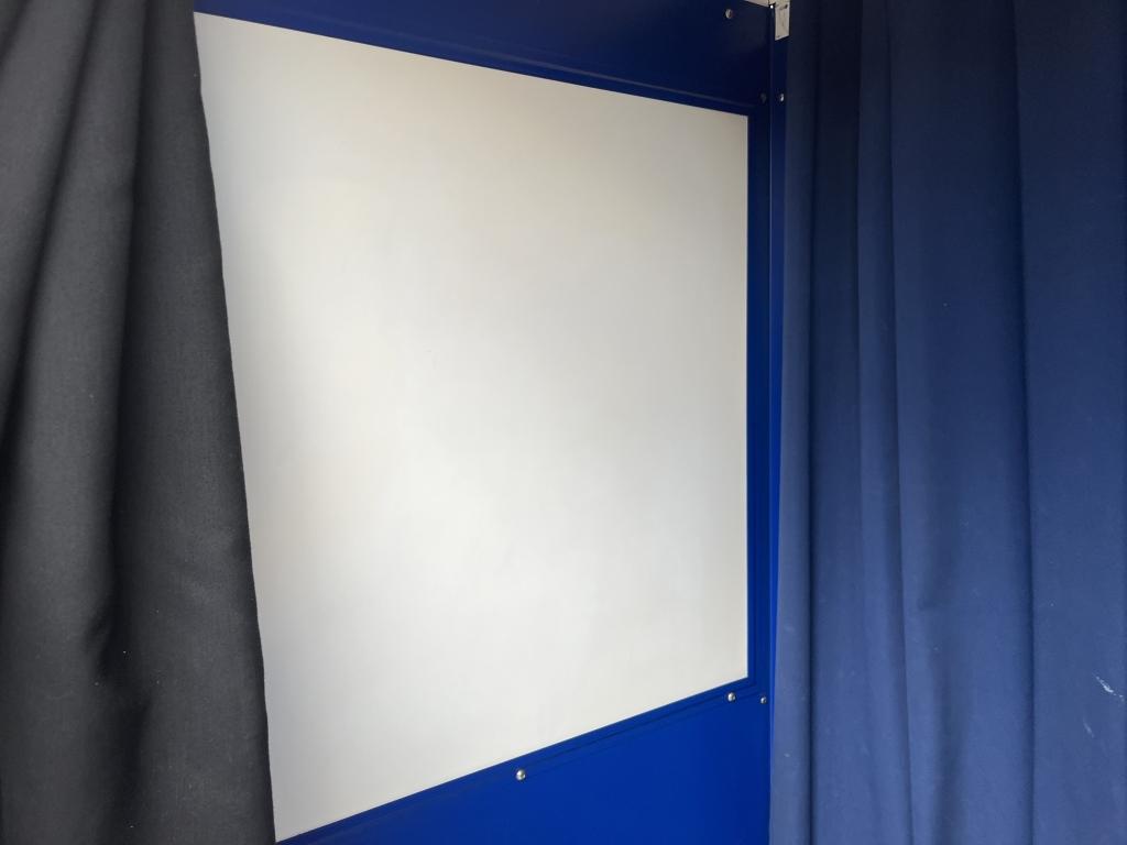 Face Place Commercial Photo Booth -DBP1-BW