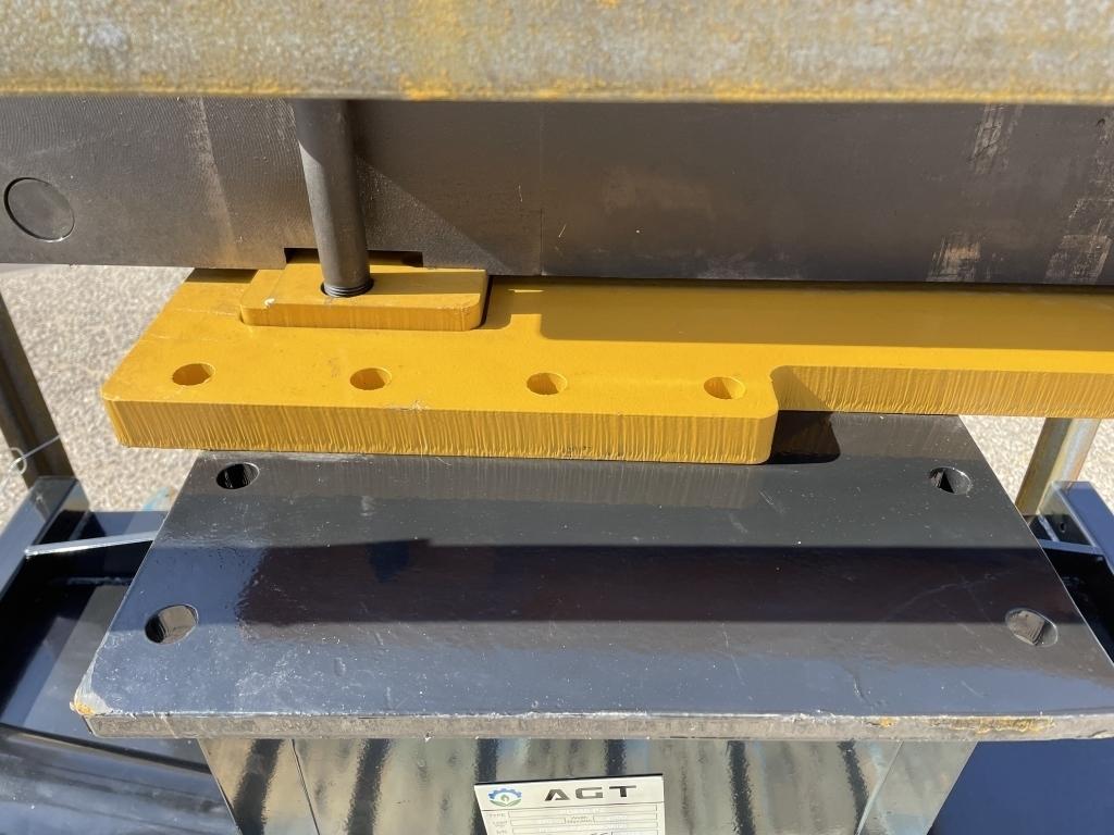 UNUSED AGT 680 Hydraulic Drop Post Hammer