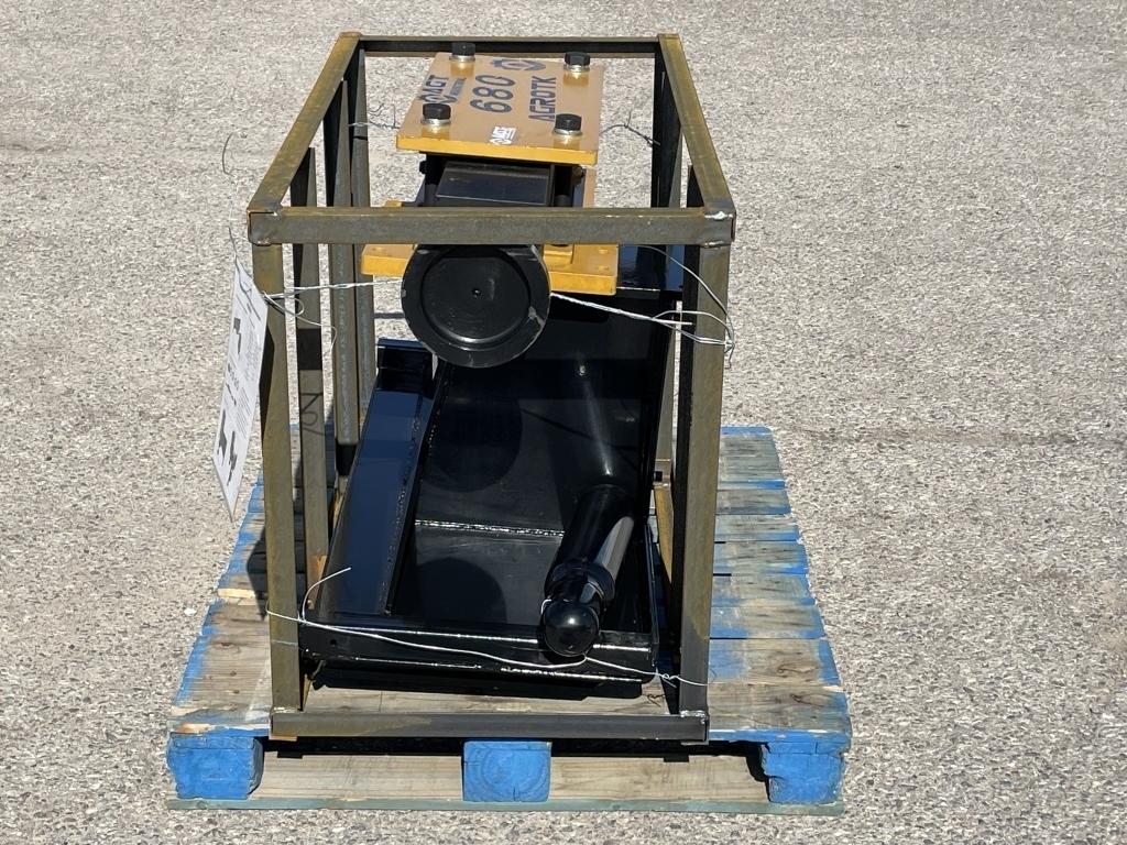 UNUSED AGT 680 Hydraulic Drop Post Hammer