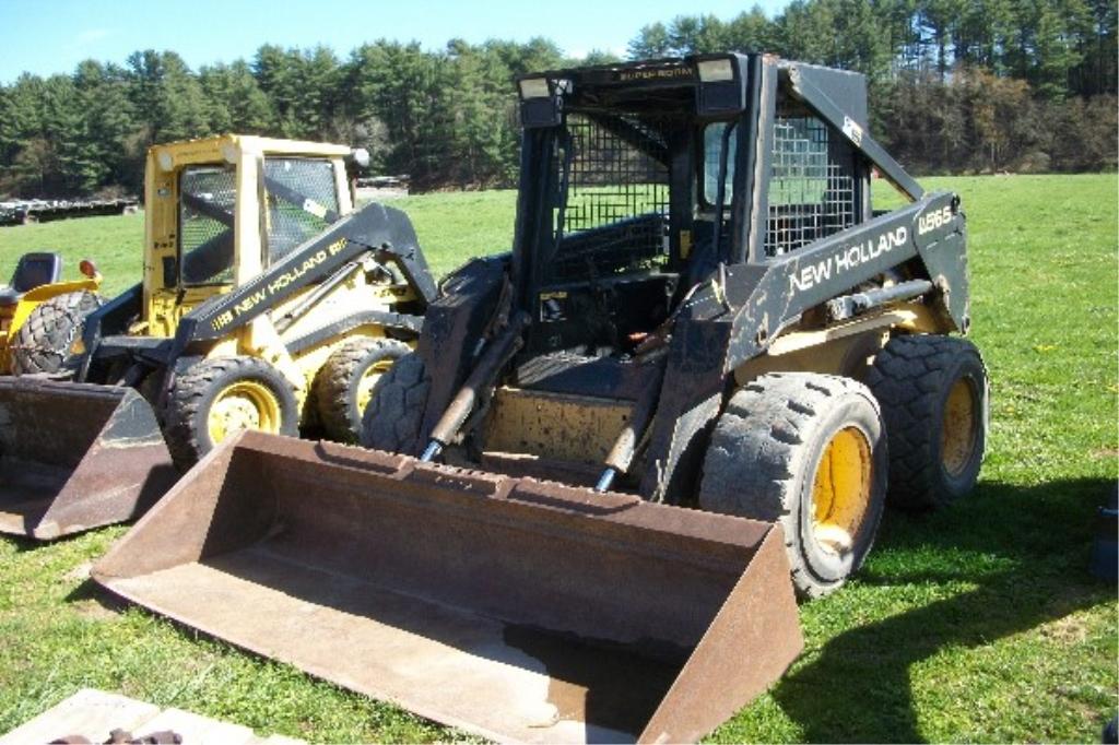 NH LX565 Skid Steer