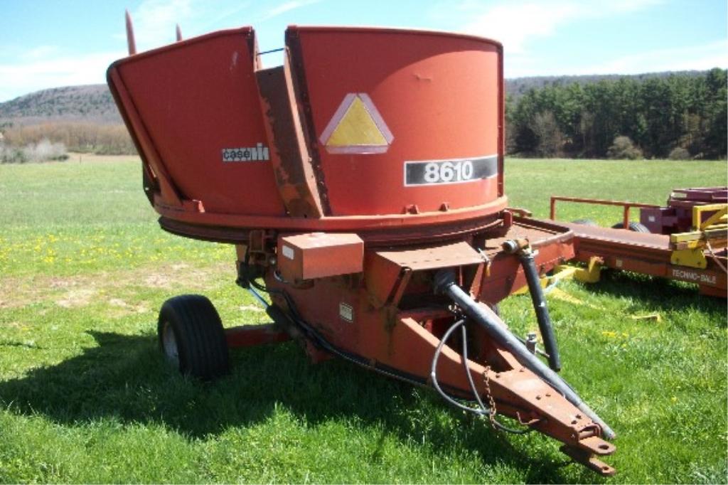 CaseIH 8610 Round Bale Processor