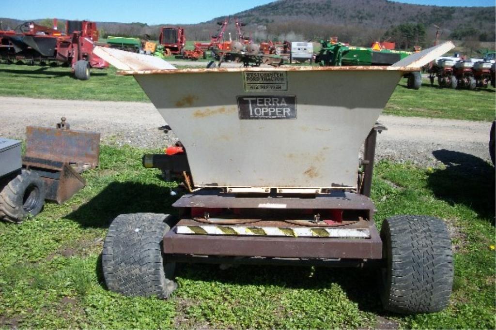 Terra Topper Fertilizer Spreader