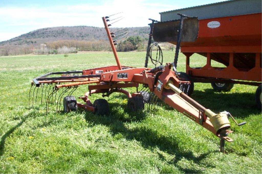 Pequea HR1140 Rotary Rake