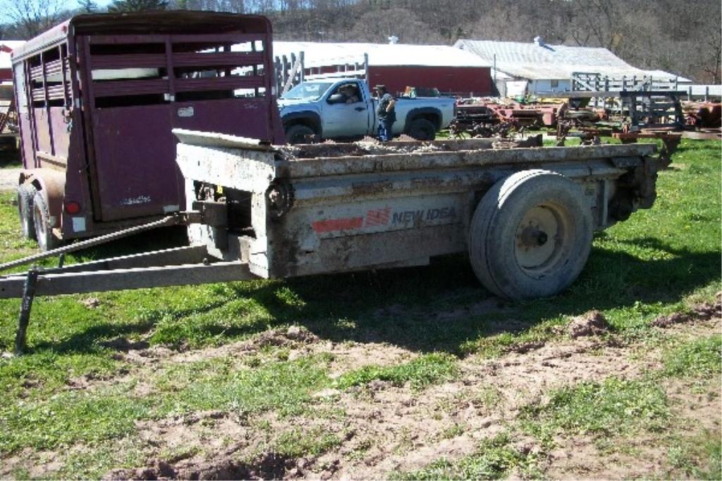 New Idea 360 Manure Spreader