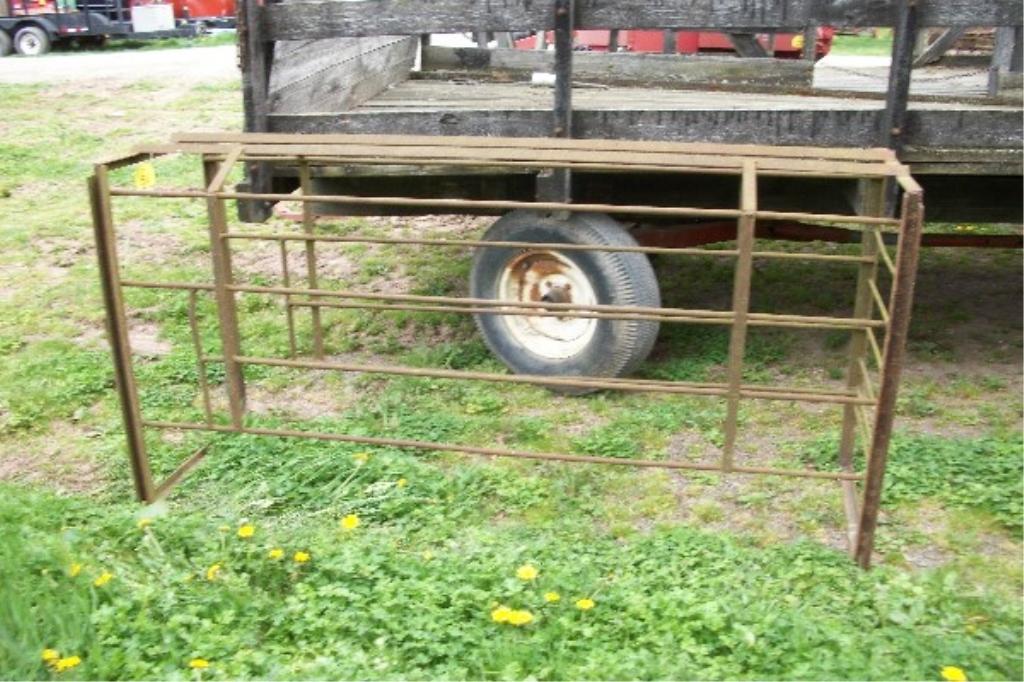 Farrowing Crate