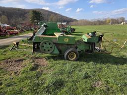 John Deere 336 Baler