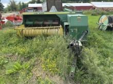 John Deere 338 Square Baler W/ #40 Kicker