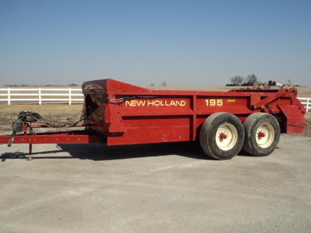 NH 195 manure spreader