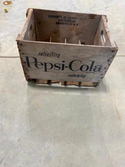 VINTAGE PEPSI CRATE