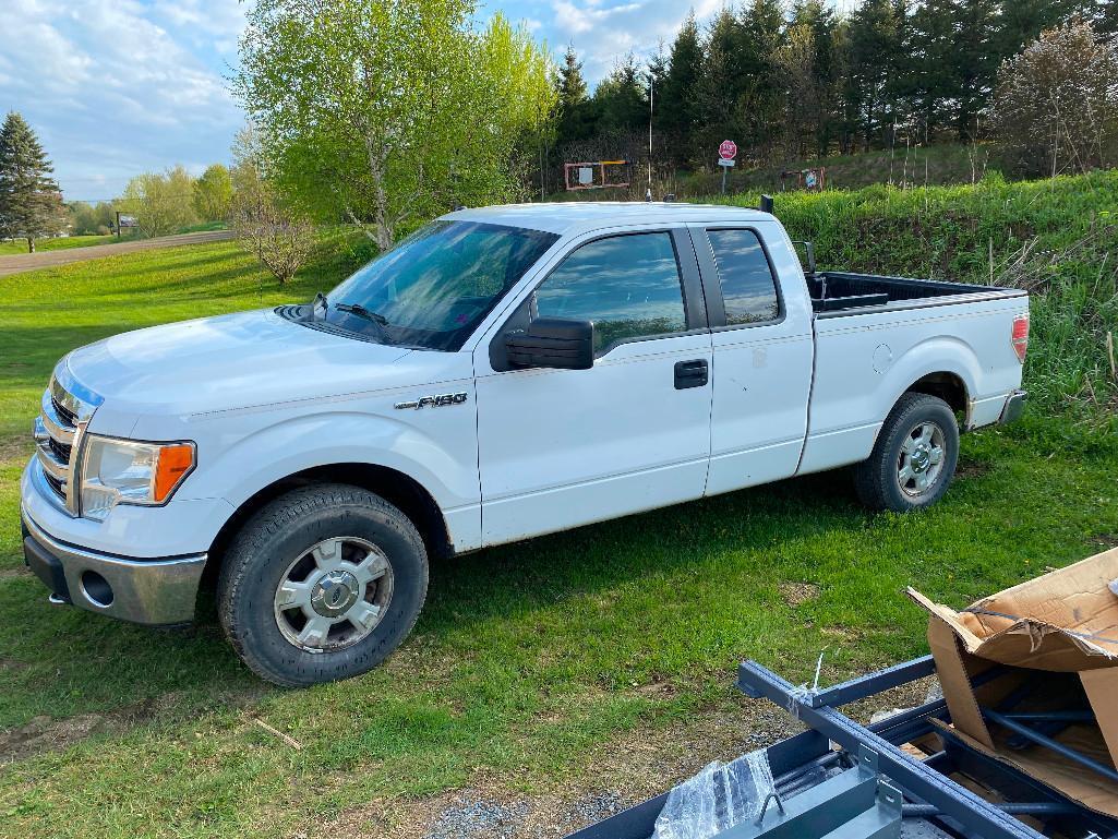 2014 FORD F150 TWO-WHEEL DRIVE WITH 211,000 KM