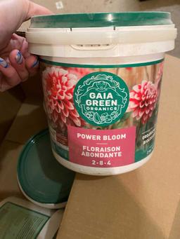 4 TUBS OF POWER BLOOM GARDEN FERTILIZER