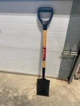 NEW GARDEN SHOVEL